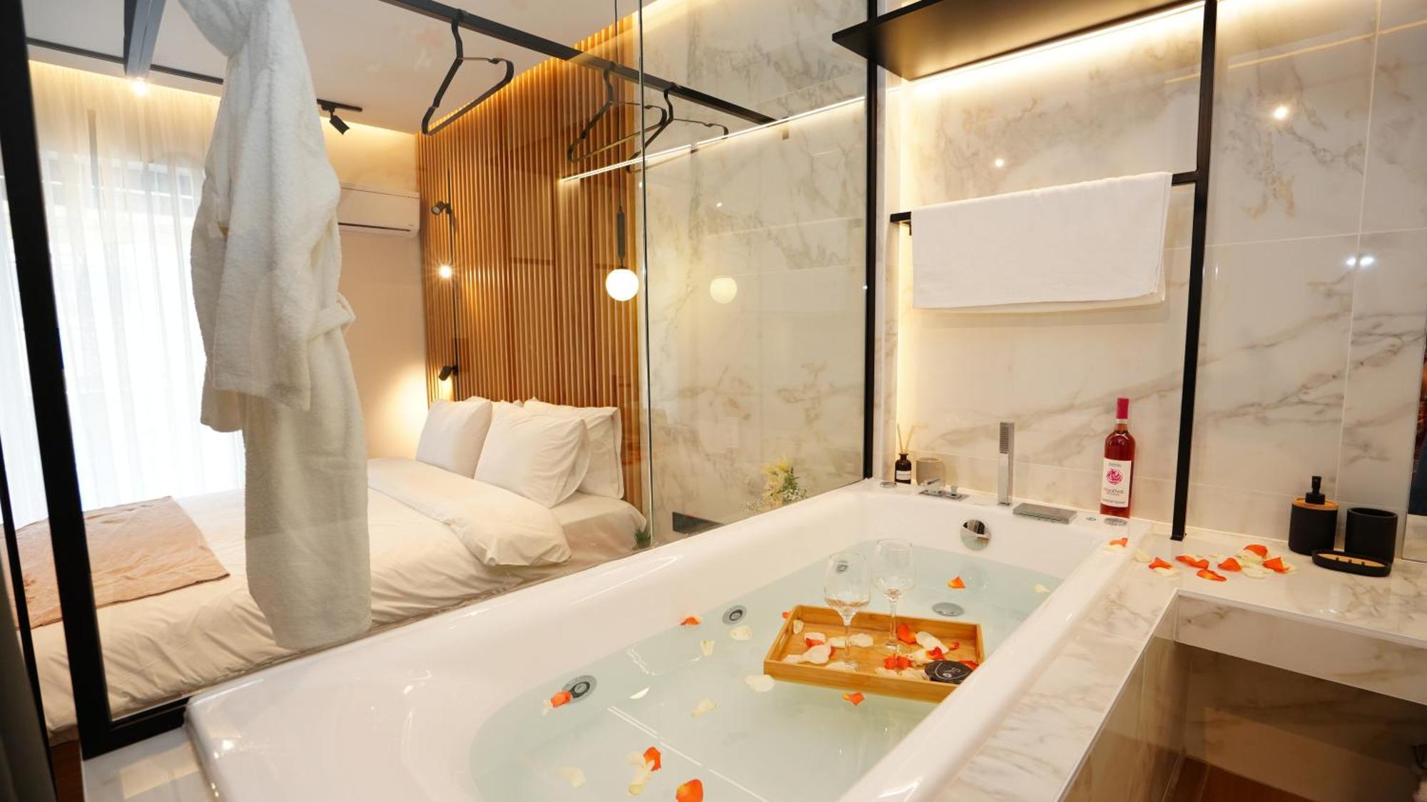 Luxury With Jacuzzi By Sea&thecity Apartmán *