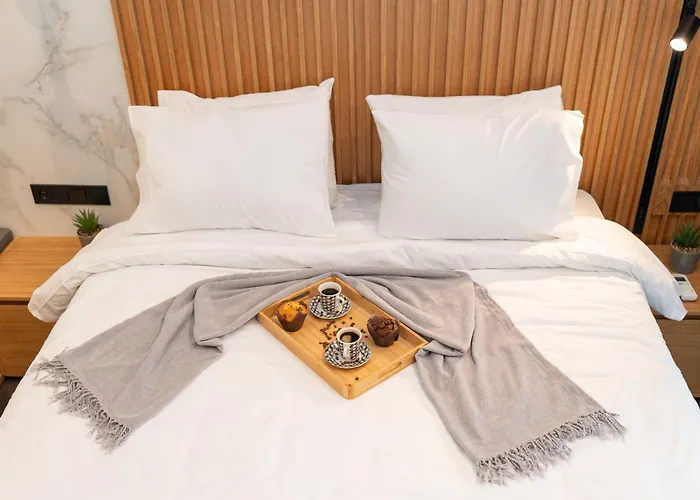 Luxury Suites With Jacuzzi By Sea&Thecity
